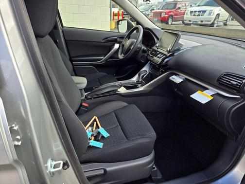 2025 Mitsubishi Eclipse Cross LE