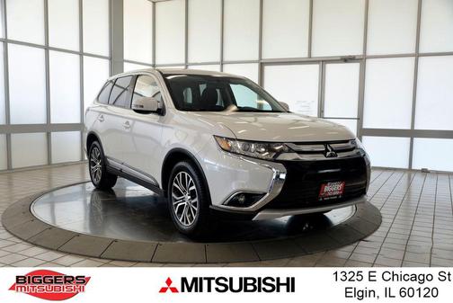 Labrador Black Pearl 2017 Mitsubishi Outlander SE