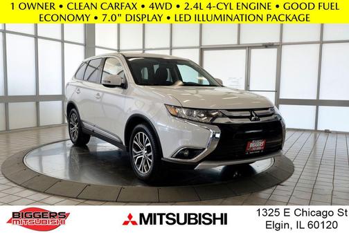 Labrador Black Pearl 2017 Mitsubishi Outlander SE S-AWC