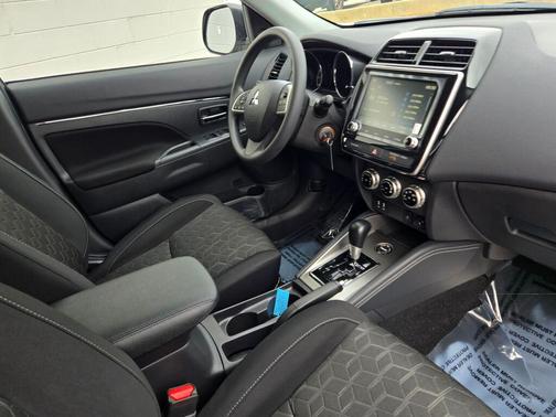White Diamond 2026 Mitsubishi Outlander Sport 2.0 ES