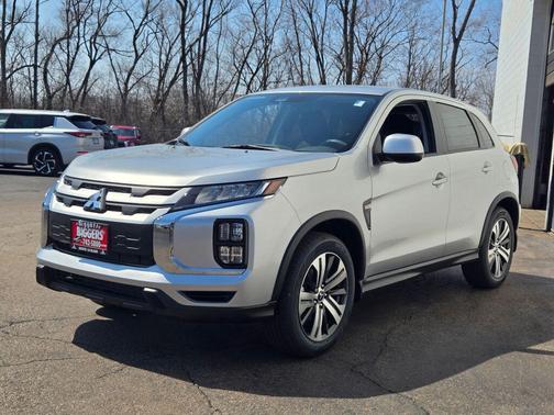 Alloy Silver Metallic 2026 Mitsubishi Outlander Sport 2.0 ES