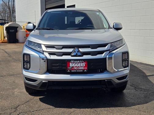 Alloy Silver Metallic 2026 Mitsubishi Outlander Sport 2.0 ES