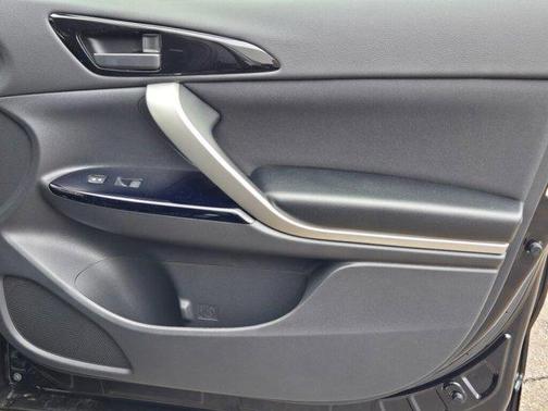 2025 Mitsubishi Eclipse Cross LE