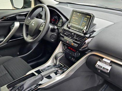 2025 Mitsubishi Eclipse Cross LE