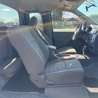 Glacier White 2017 Nissan Frontier S