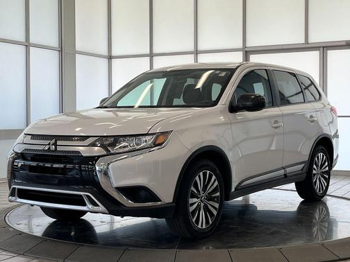 2020 Mitsubishi Outlander ES
