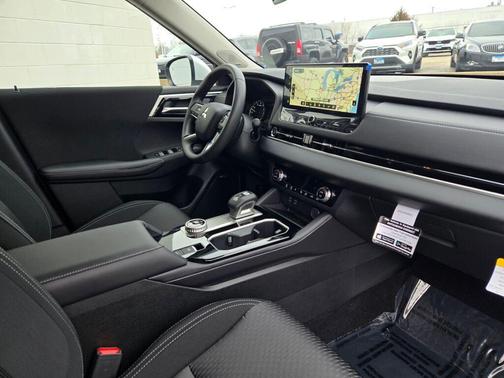 White Diamond 2026 Mitsubishi Outlander ES 1.5T S-AWC