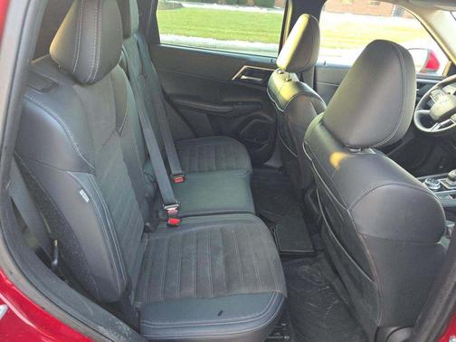 2023 Mitsubishi Outlander PHEV SE S-AWC