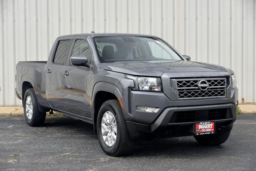 Gun Metallic 2023 Nissan Frontier SV