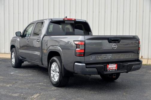 Gun Metallic 2023 Nissan Frontier SV