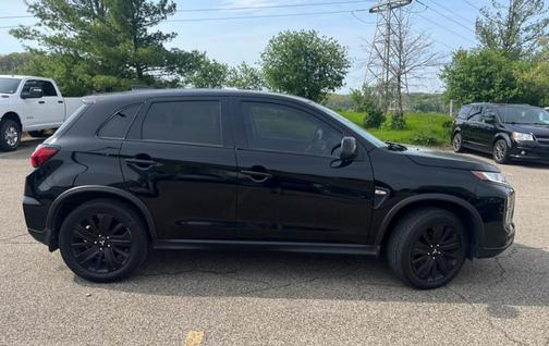 Labrador Black Pearl 2022 Mitsubishi Outlander Sport 2.0 ES