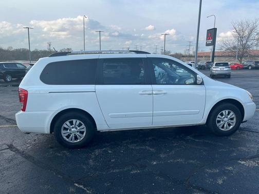 2012 Kia Sedona LX