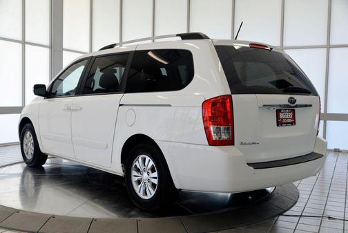 White 2012 Kia Sedona LX