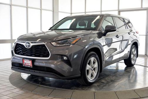 2021 Toyota Highlander LE