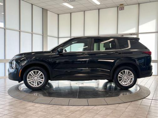 2024 Mitsubishi Outlander ES 2.5 2WD