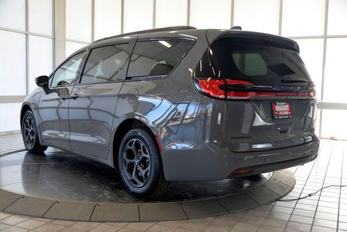 2021 Chrysler Pacifica Hybrid Touring L