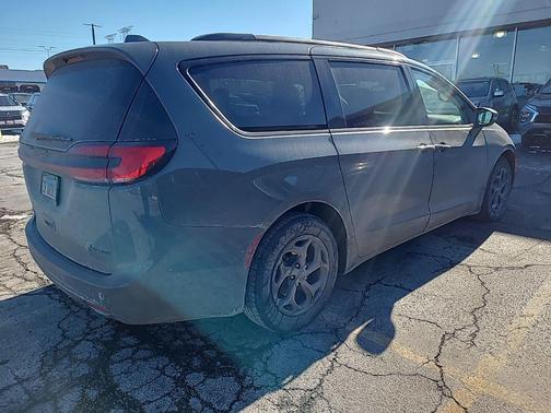 2021 Chrysler Pacifica Hybrid Touring L