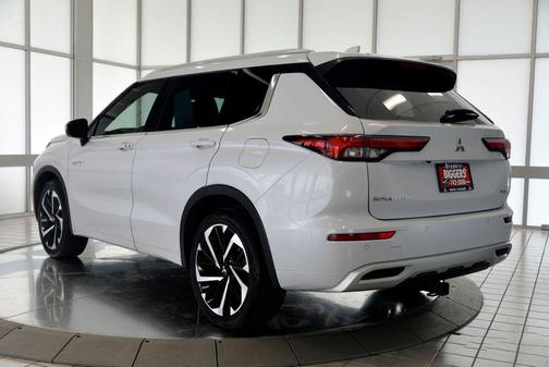 White Diamond 2023 Mitsubishi Outlander PHEV SEL