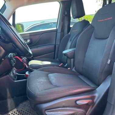 Alpine White Clearcoat 2020 Jeep Renegade Trailhawk