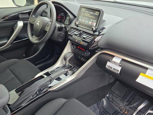 2025 Mitsubishi Eclipse Cross LE