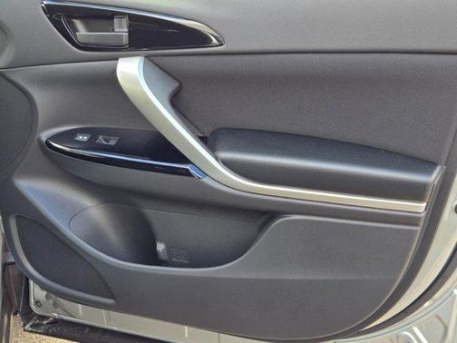 2025 Mitsubishi Eclipse Cross LE