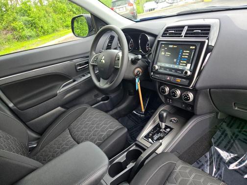 Octane Blue Metallic 2026 Mitsubishi Outlander Sport 2.0 S