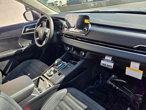 2025 Mitsubishi Outlander PHEV SE S-AWC