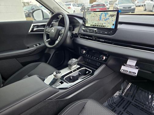 2026 Mitsubishi Outlander ES 1.5T S-AWC