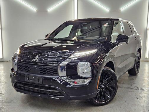 2024 Mitsubishi Outlander SE Black Edition