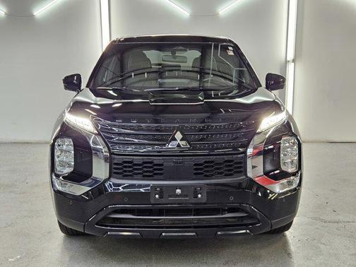 2024 Mitsubishi Outlander SE Black Edition