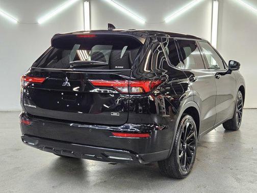 2024 Mitsubishi Outlander SE Black Edition