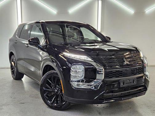 2024 Mitsubishi Outlander SE Black Edition