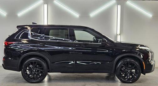 2024 Mitsubishi Outlander SE Black Edition