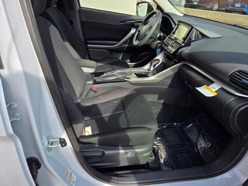 2025 Mitsubishi Eclipse Cross ES