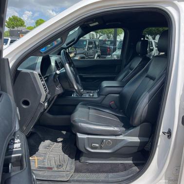 White Platinum Metallic Tri-Coat 2019 Ford Expedition XLT