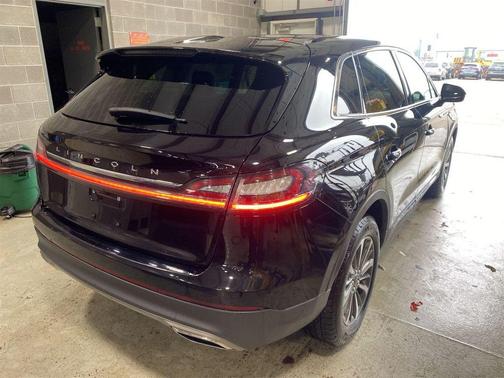 Infinite Black Metallic Clearcoat 2023 Lincoln Nautilus Reserve