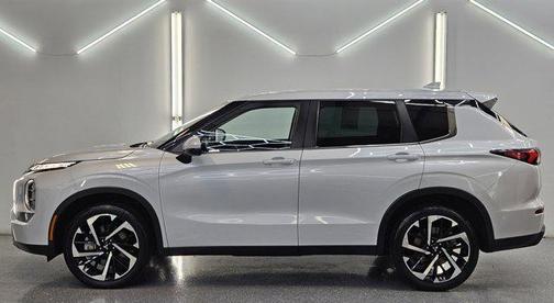 2022 Mitsubishi Outlander ES