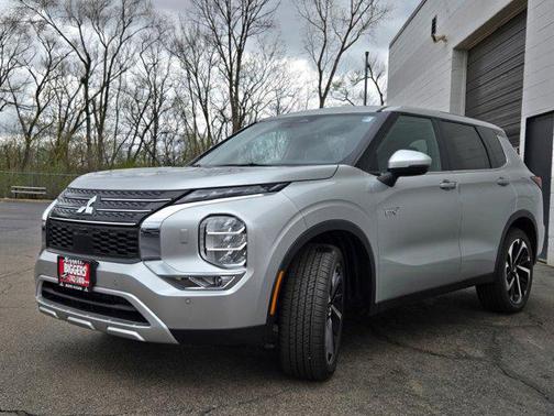 2025 Mitsubishi Outlander PHEV SE