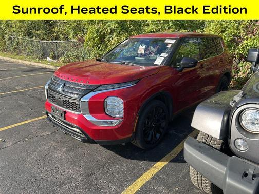 2022 Mitsubishi Outlander Black Edition 2WD