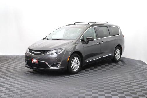 Granite Crystal Metallic Clearcoat 2020 Chrysler Pacifica Touring L