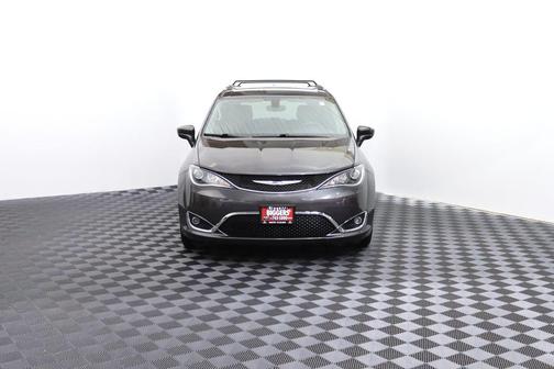 Granite Crystal Metallic Clearcoat 2020 Chrysler Pacifica Touring L