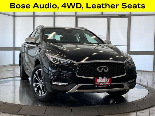 2017 INFINITI QX30 Premium