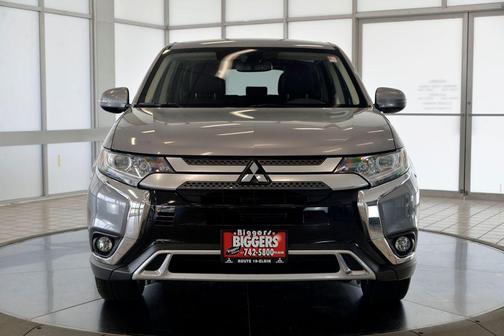 Mercury Gray Metallic 2020 Mitsubishi Outlander SE