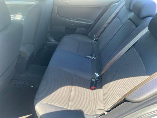 Apex Silver Metallic 2014 Mitsubishi Lancer ES