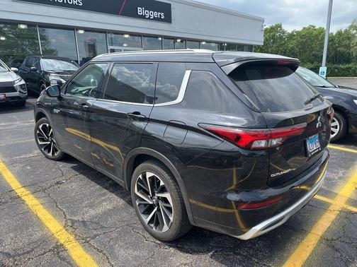 Black 2023 Mitsubishi Outlander PHEV SEL