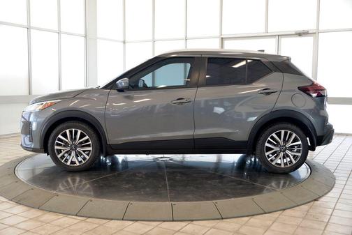 Gun Metallic 2023 Nissan Kicks SV