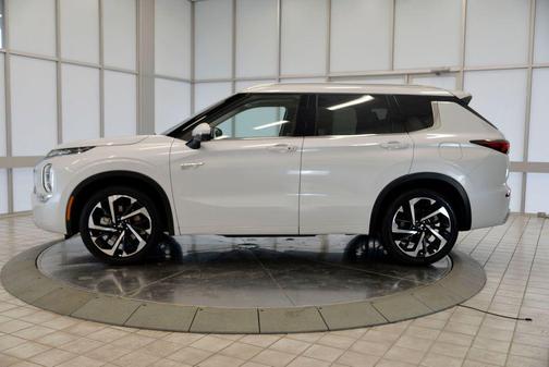 2024 Mitsubishi Outlander PHEV SEL