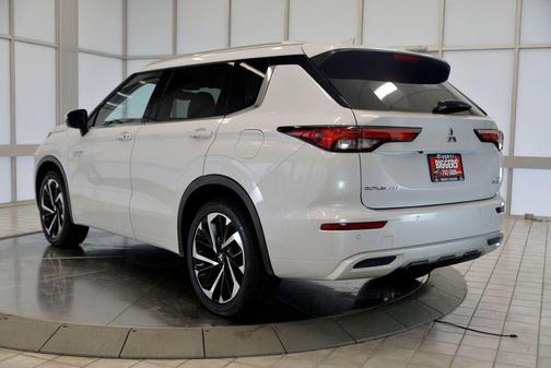 2024 Mitsubishi Outlander PHEV SEL