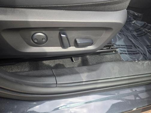 2025 Mitsubishi Outlander PHEV SEL