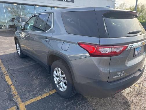 Satin Steel Metallic 2019 Chevrolet Traverse LS